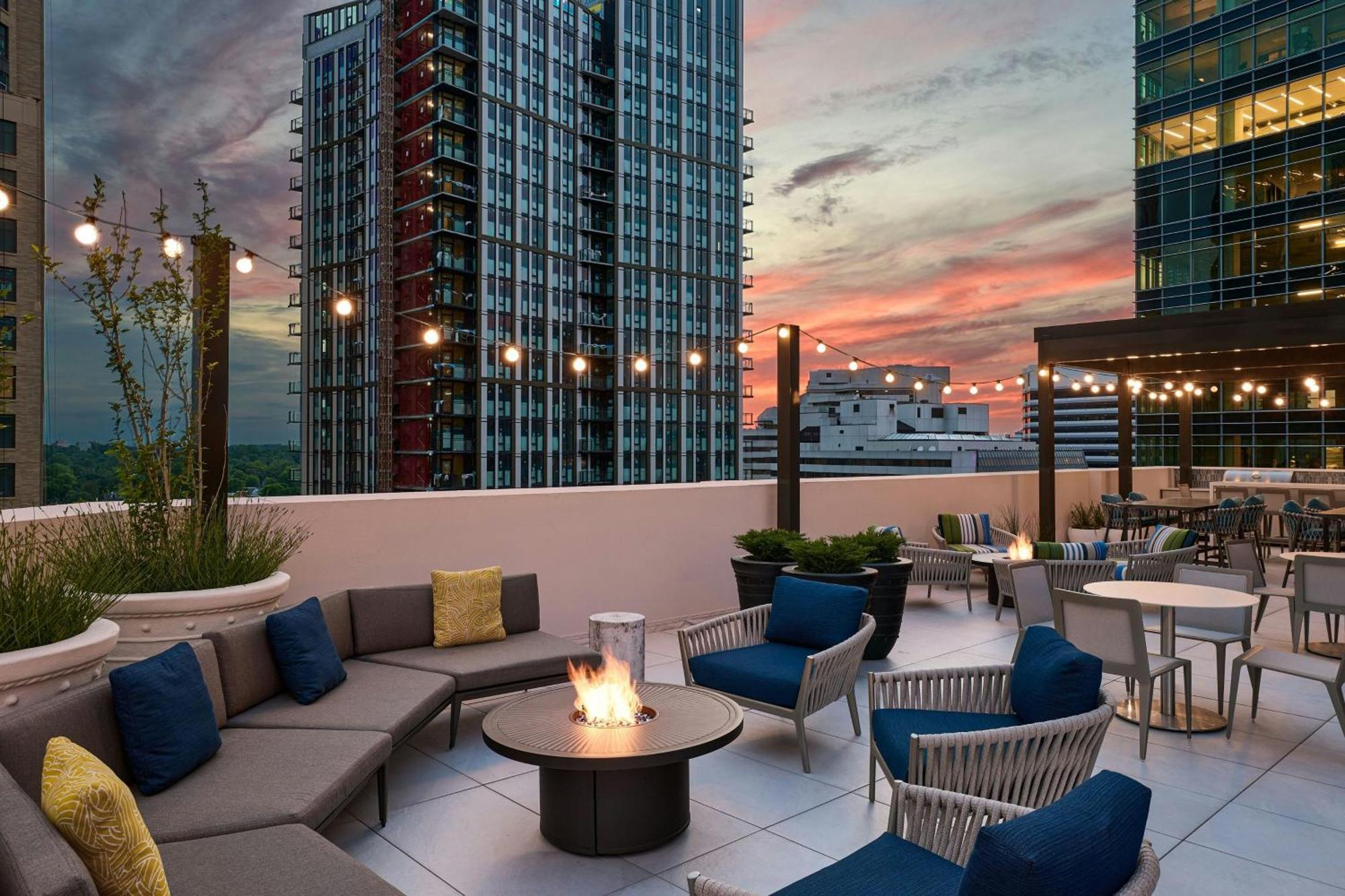 Residence Inn Bethesda Downtown Exterior foto